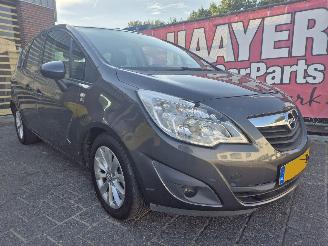 Schadeauto Opel Meriva 1.4 cosmo 2012/10