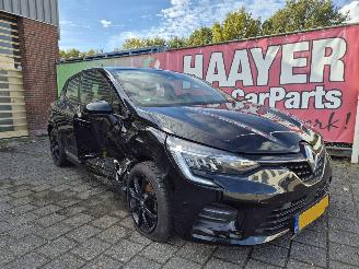 krockskadad bil auto Renault Clio 1.0 Tce Zen 2020/10