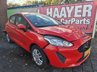 krockskadad bil auto Ford Fiesta 1.0 ecoboost connected 2021/2
