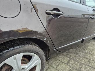 Renault Mégane 1.5 dci Bose picture 5