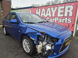 Coche accidentado Mitsubishi Lancer sportback 1.6 edition one 2011/10