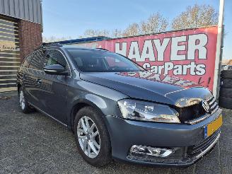 krockskadad bil auto Volkswagen Passat 1.4 tsi comfort executive line Bluemotion 2012/6