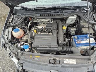 Volkswagen Polo 1.2 tsi comfortline picture 7