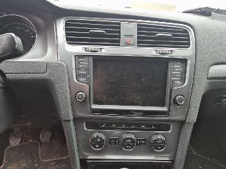 Volkswagen Golf 1.4 TSI Business edition R connected picture 8