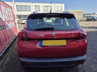 Peugeot 2008 1.2 puretech blue lion picture 4