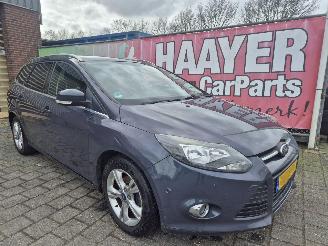 skadebil auto Ford Focus 1.0 ecoboost trend 2012/4