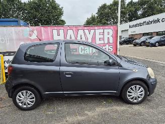 Toyota Yaris 1.3 vvt-i s line picture 2