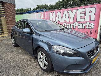  Volvo V-40 1.6 T3 momentum 2013/1