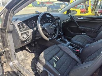 Volkswagen Golf 1.2 tsi business edition picture 8