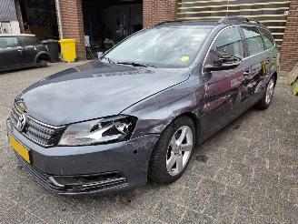 Volkswagen Passat 1.6 TDI Bluemotion executive edition picture 7