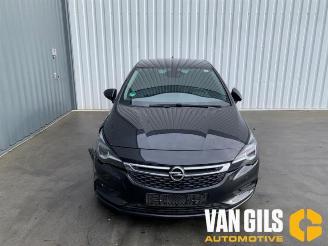 Vrakbiler auto Opel Astra Astra K, Hatchback 5-drs, 2015 / 2022 1.4 Turbo 16V 2015/10