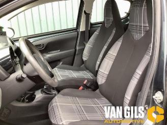 Peugeot 108 108, Hatchback, 2014 1.0 12V picture 14