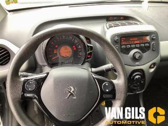 Peugeot 108 108, Hatchback, 2014 1.0 12V picture 10