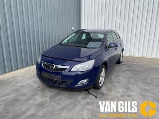 Opel Astra Astra J Sports Tourer (PD8/PE8/PF8), Combi, 2010 / 2015 1.4 16V ecoFLEX picture 3
