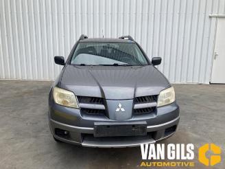 Coche siniestrado Mitsubishi Outlander Outlander (CU), SUV, 2001 / 2007 2.0 16V 4x2 2005/8