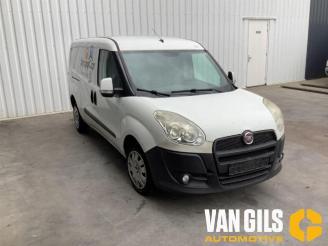 Coche siniestrado Fiat Doblo Doblo Cargo (263), Van, 2010 1.3 MJ 16V DPF Euro 5 2013/9