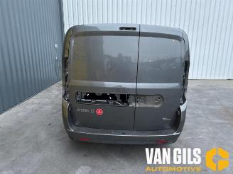 Coche siniestrado Fiat Doblo Doblo Cargo (263), Van, 2010 1.3 MJ 16V DPF Euro 5 2015/3