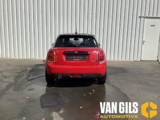 Coche siniestrado Mini Cooper Mini (F55), Hatchback 5-drs, 2013 1.5 12V Cooper 2020/1