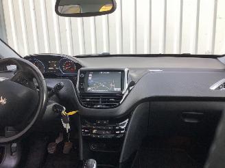 Peugeot 2008  picture 18