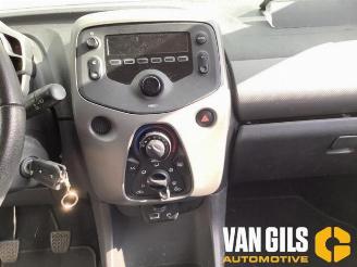 Peugeot 108 108, Hatchback, 2014 1.0 12V VVT-i picture 18