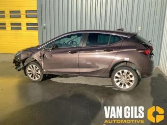 damaged passenger cars Opel Astra Astra K, Hatchback 5-drs, 2015 / 2022 1.4 Turbo 16V 2018/4