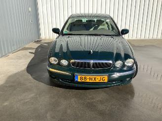 Jaguar X-type 2.5 V6 picture 3