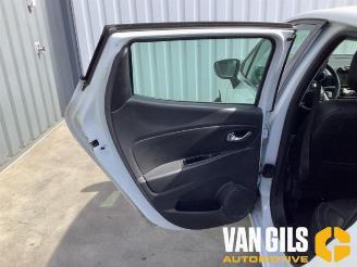 Renault Clio Clio IV (5R), Hatchback 5-drs, 2012 / 2021 1.2 TCE 16V GT EDC picture 13