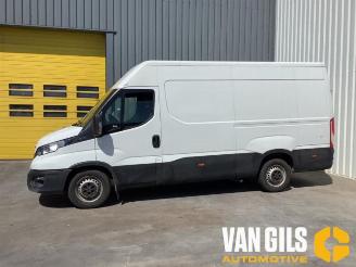 Coche siniestrado Iveco New Daily New Daily VI, Van, 2014 33S16, 35C16, 35S16 2019/11