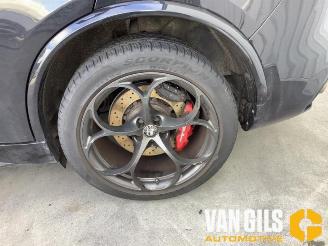 Alfa Romeo Stelvio Stelvio (949), SUV, 2017 2.9 Bi-Turbo V6 24V Q4 picture 3