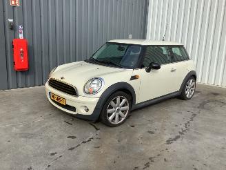damaged passenger cars Mini One 1.4 2009/7