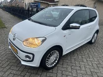 Volkswagen Up!  picture 3
