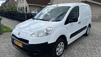 skadebil bedrijf Peugeot Partner  2013/3