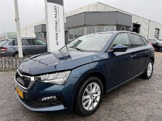 damaged passenger cars Skoda Scala 1.0 TSI Ambition 2021/2