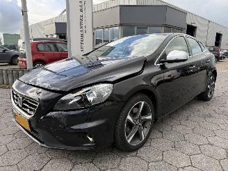 Schadeauto Volvo V-40 1.6 T3 R-Design 2014/5