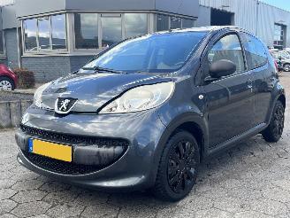 Auto incidentate Peugeot 107 1.0-12V XR 2009/2