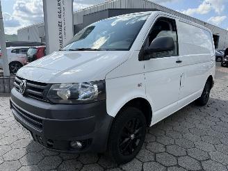 uszkodzony samochody ciężarowe Volkswagen Transporter 2.0 TDI L1H1 T800 Baseline 2014/2