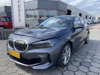Coche accidentado BMW 1-serie 118i High Executive 2021/5