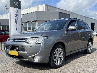 Schadeauto Mitsubishi Outlander 2.0 PHEV Instyle 2014/4