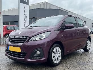 damaged passenger cars Peugeot 108 1.0 e-VTi Blue Lion 2016/11