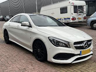 skadebil auto Mercedes Cla-klasse 180 Ambition PANO AUTOMAAT 2017/2
