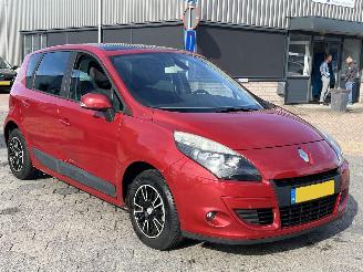 Renault Mégane Scénic 1.6 Expression picture 3