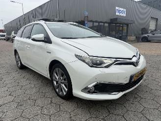 Toyota Auris Touring Sports 1.8 Hybrid Exclusive picture 3