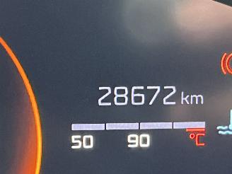 Peugeot 208 1.2 PureTech 100 Allure picture 17