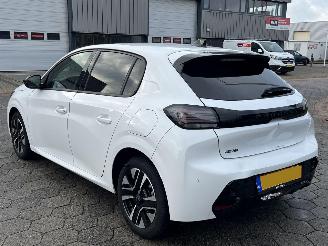 Peugeot 208 1.2 PureTech 100 Allure picture 6