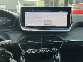 Peugeot 208 1.2 PureTech 100 Allure picture 18