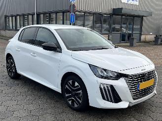 Peugeot 208 1.2 PureTech 100 Allure picture 3
