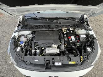 Peugeot 208 1.2 PureTech 100 Allure picture 7