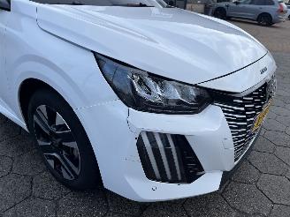 Peugeot 208 1.2 PureTech 100 Allure picture 10
