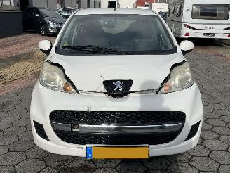 Peugeot 107 1.0-12V XS picture 2