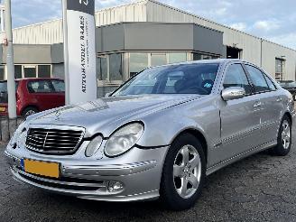 krockskadad bil auto Mercedes E-klasse 320 Elegance AUTOMAAT 2005/9